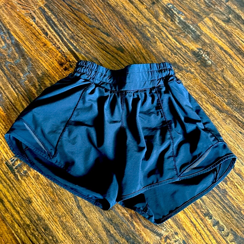 Lululemon hotty hot 4” inseam shorts